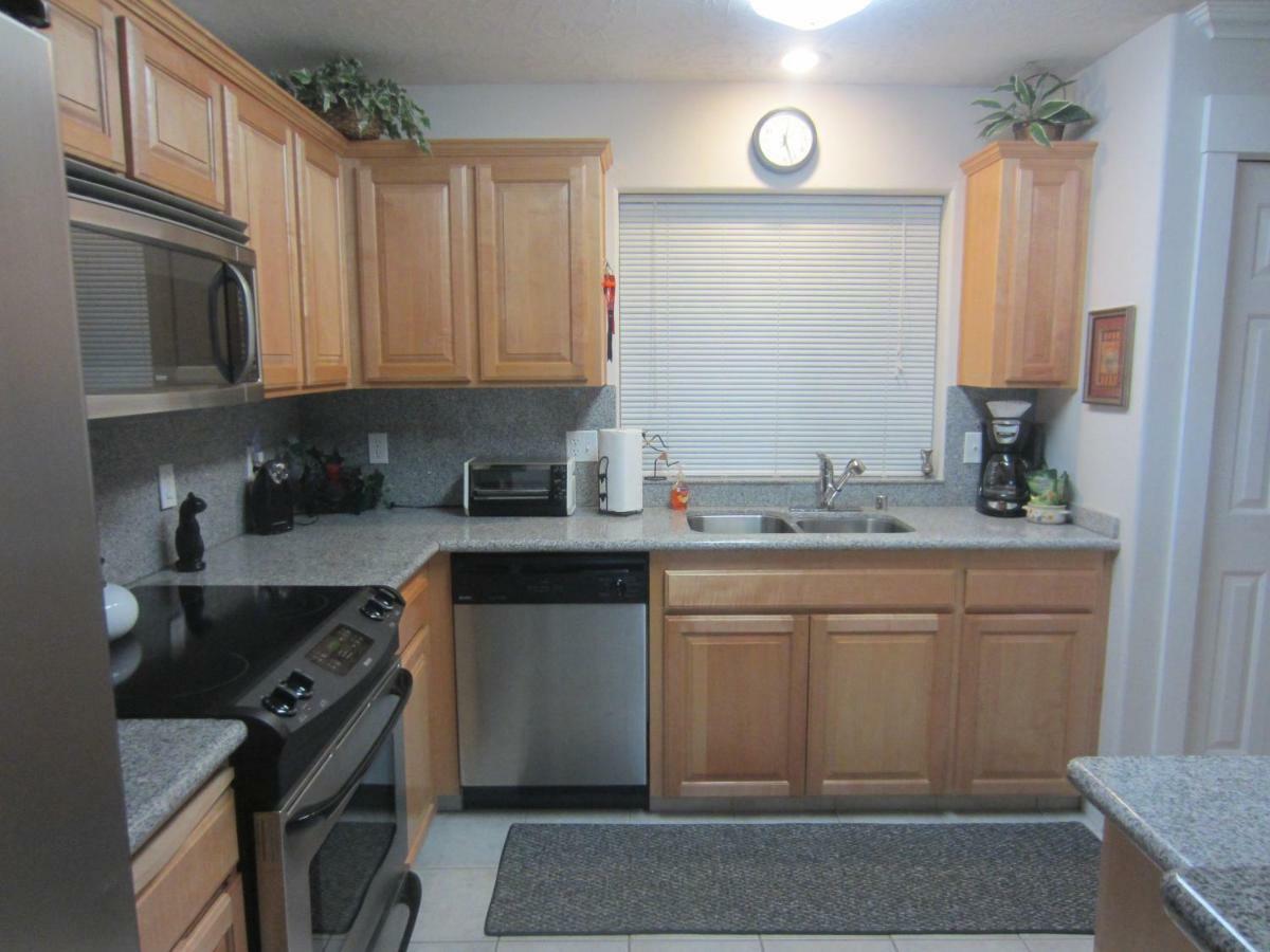 Amazing Seaview Spacious Condo With An Amazing View!!! Екстериор снимка